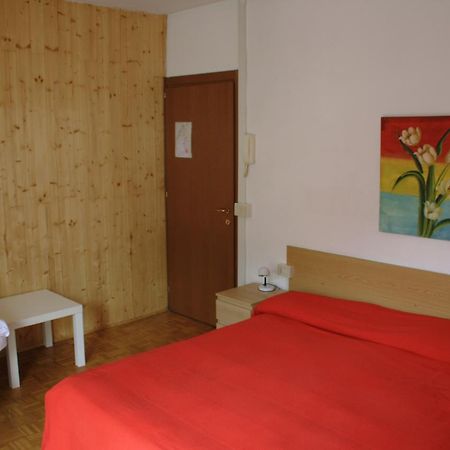 Albergo Della Posta クルゾーネ エクステリア 写真